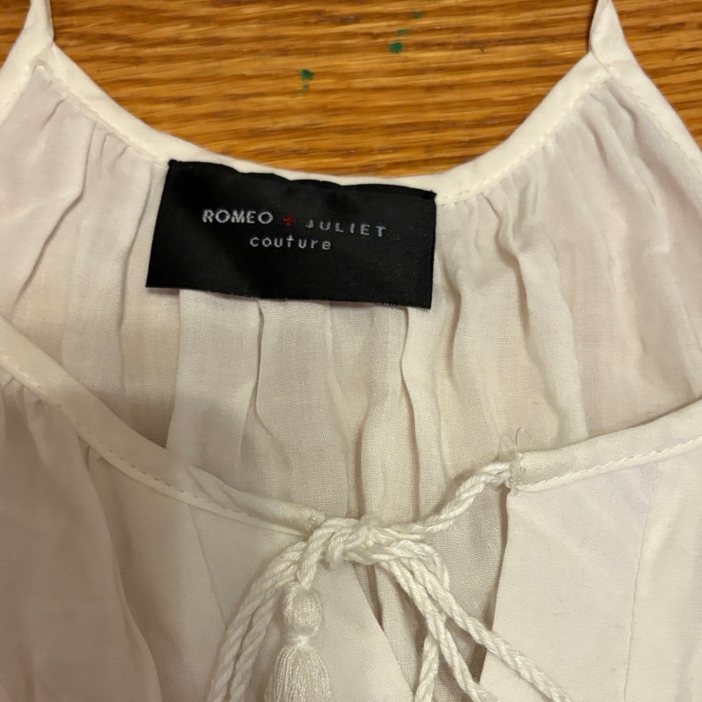 Romeo & Juliet Couture White Embroidered Camisole - Picture 8 of 10